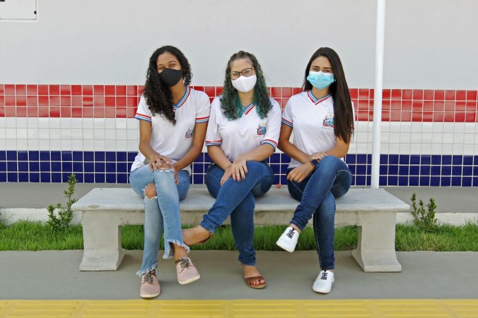 Estado publica aviso de licitação para aquisição de absorventes descartáveis do programa Dignidade Menstrual