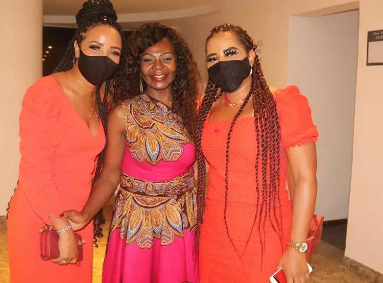 “Valorizar a estética das mulheres negras é um mecanismo de autoafirmação identitária e racial”, diz Ireuda Silva no “Trancista Master”