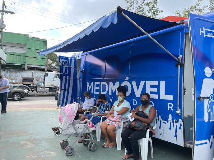Serviço itinerante leva vacinação contra Covid-19 para bairros de Salvador