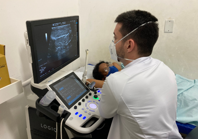 Outubro Rosa: Mais de 100 mulheres são atendidas em mutirão de saúde das mamas