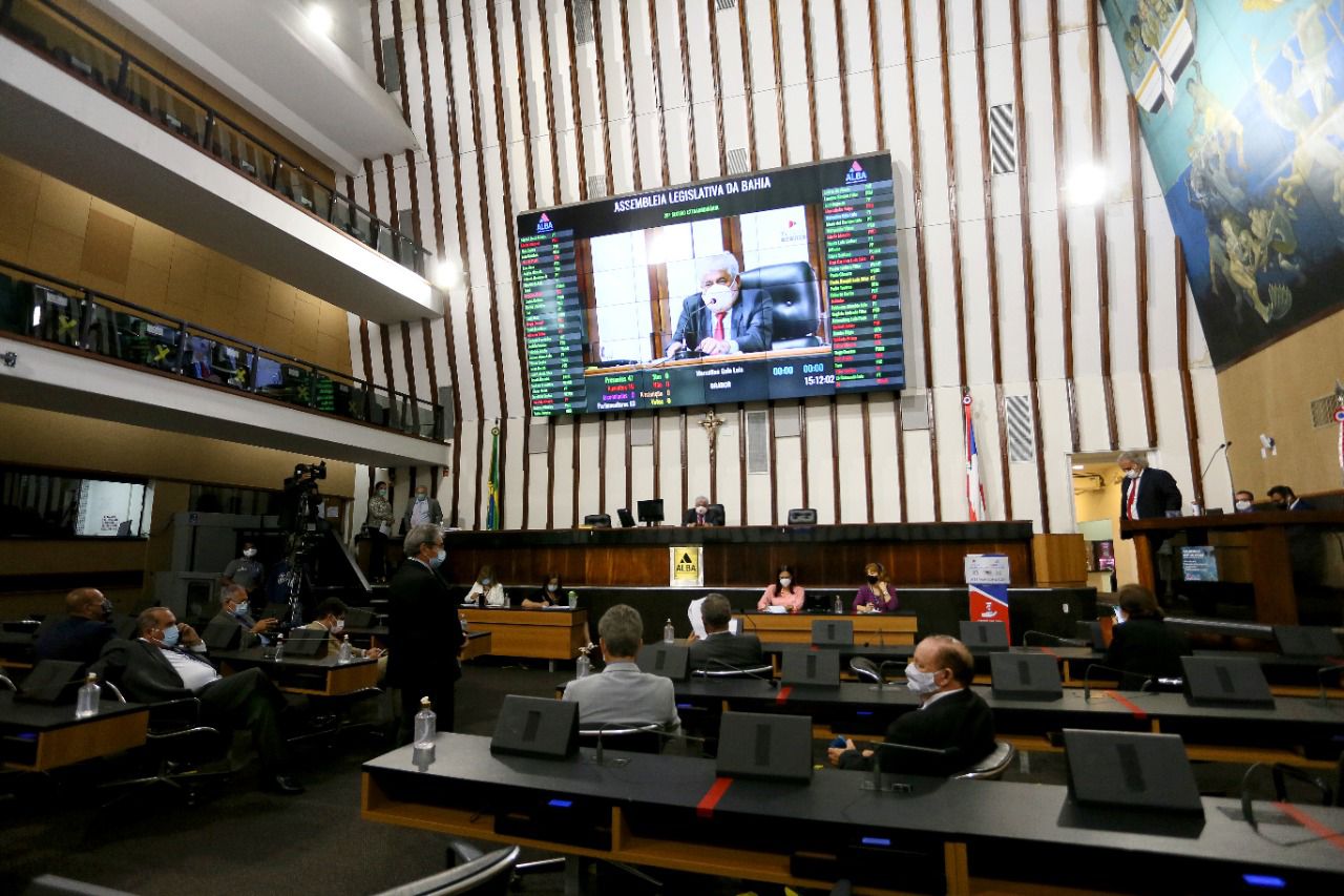 Com voto contrário da oposição, Legislativo baiano aprova LDO 2022
