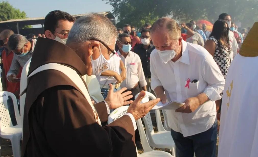 Leão participa de benção especial da ponte Barra – Xique-Xique no dia de São Francisco 