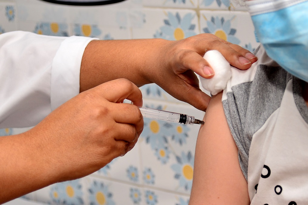 Lauro de Freitas aplica 2ª dose da Pfizer nesta segunda-feira (8) para pessoas com retorno programado até dia 9 de novembro