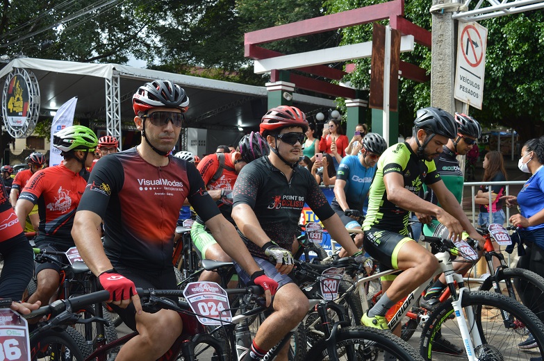 Competições de ciclismo estimula a prática esportiva e movimenta economia no local das provas