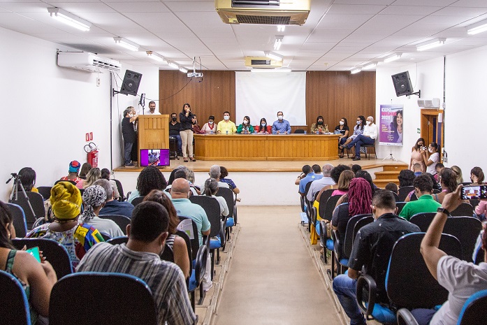 Debate sobre empoderamento feminino por meio do empreendedorismo abre a Expo Mulher em Lauro de Freitas
