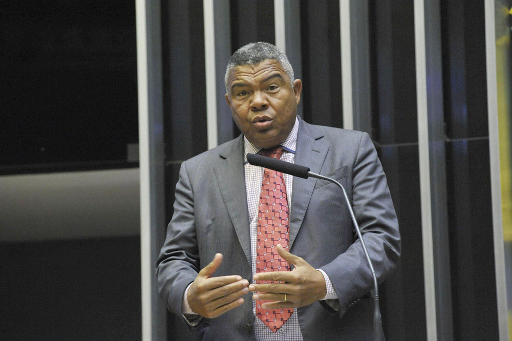 Valmir defende criação de comissão nacional para avaliar impactos de enchentes e ajudar população