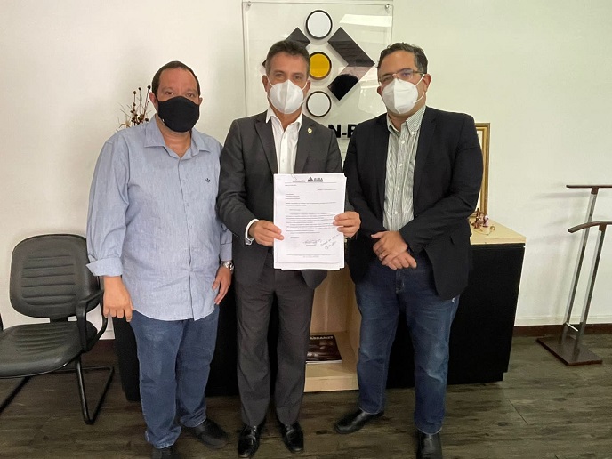 Eduardo Salles faz indicação ao governador para Carteira de Habilitação gratuita a pessoas carentes