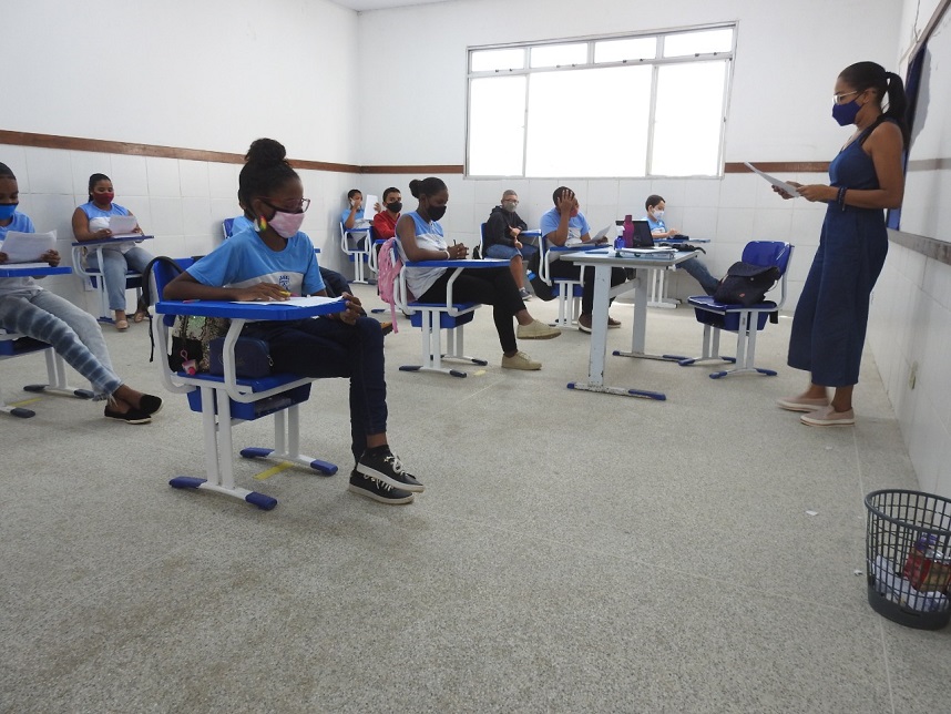 Rui autoriza concurso público para contratação de 1.806 professores e 307 coordenadores pedagógicos