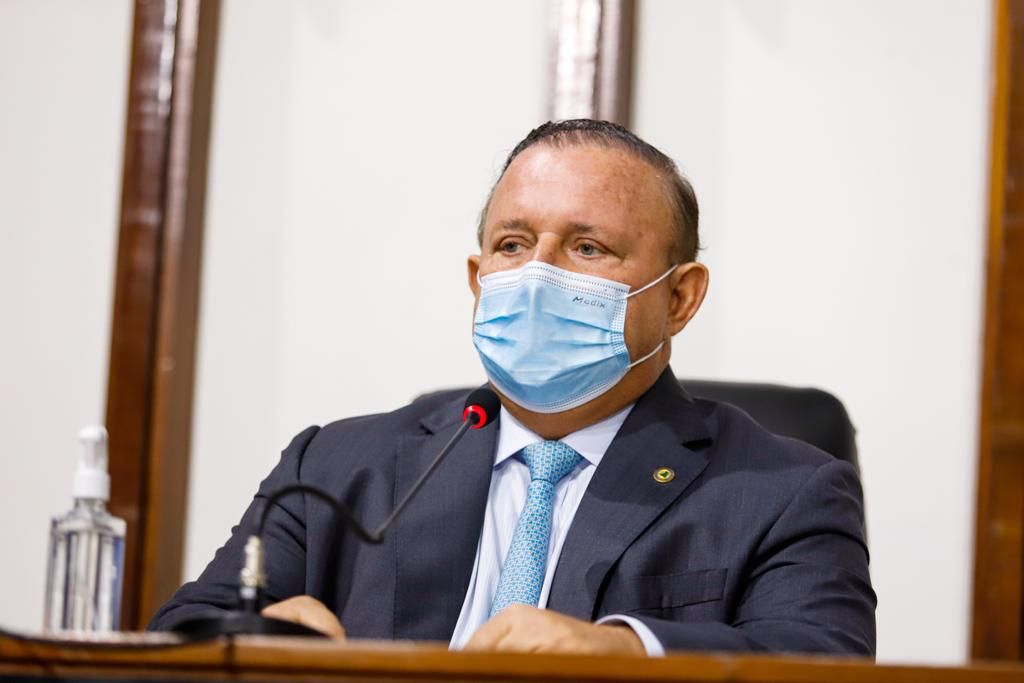 Plenário aprova oito projetos do Executivo