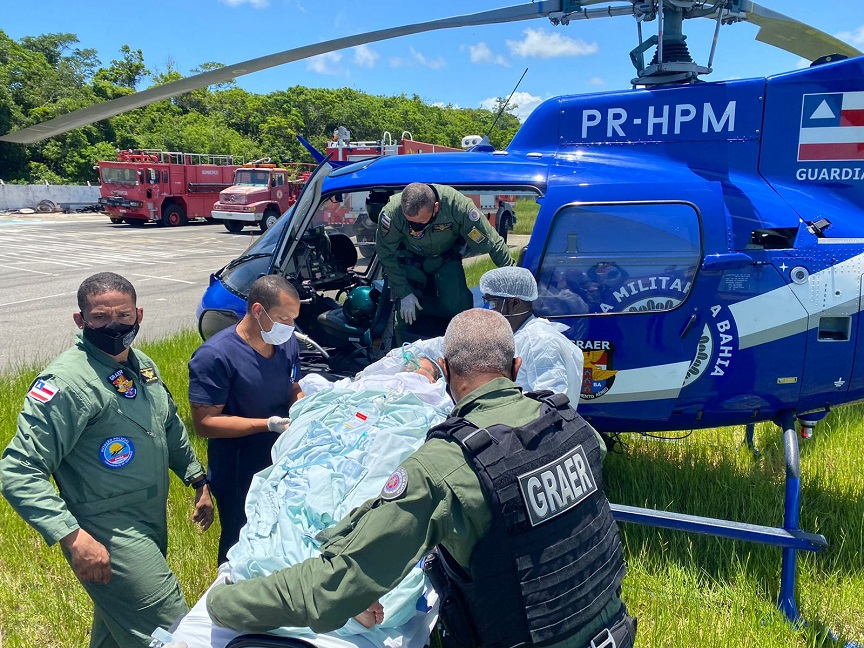 Idosa cardiopata é transportada em aeronave