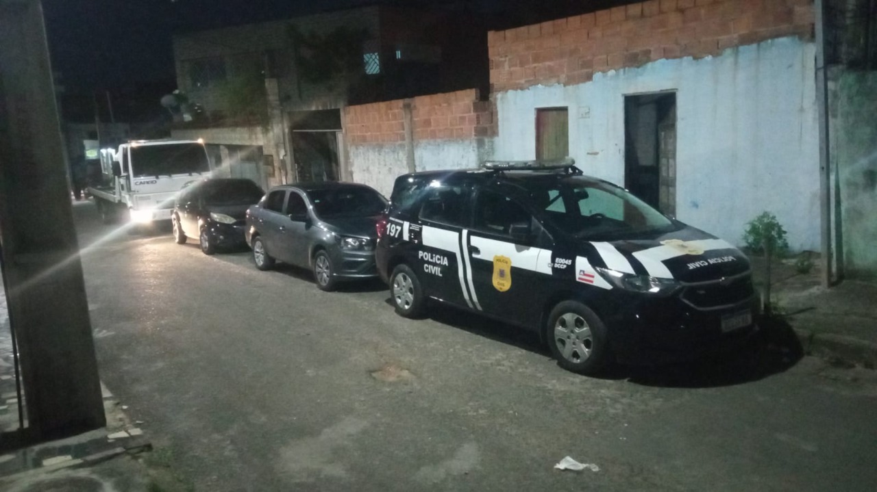 DCCP recupera carros roubados dentro de garagem