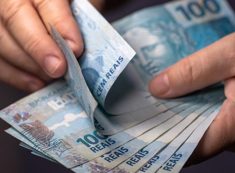 Governo e prefeituras da Bahia terão que apresentar, em juízo, valores desembolsados com a folha de pagamento dos professores em atividade