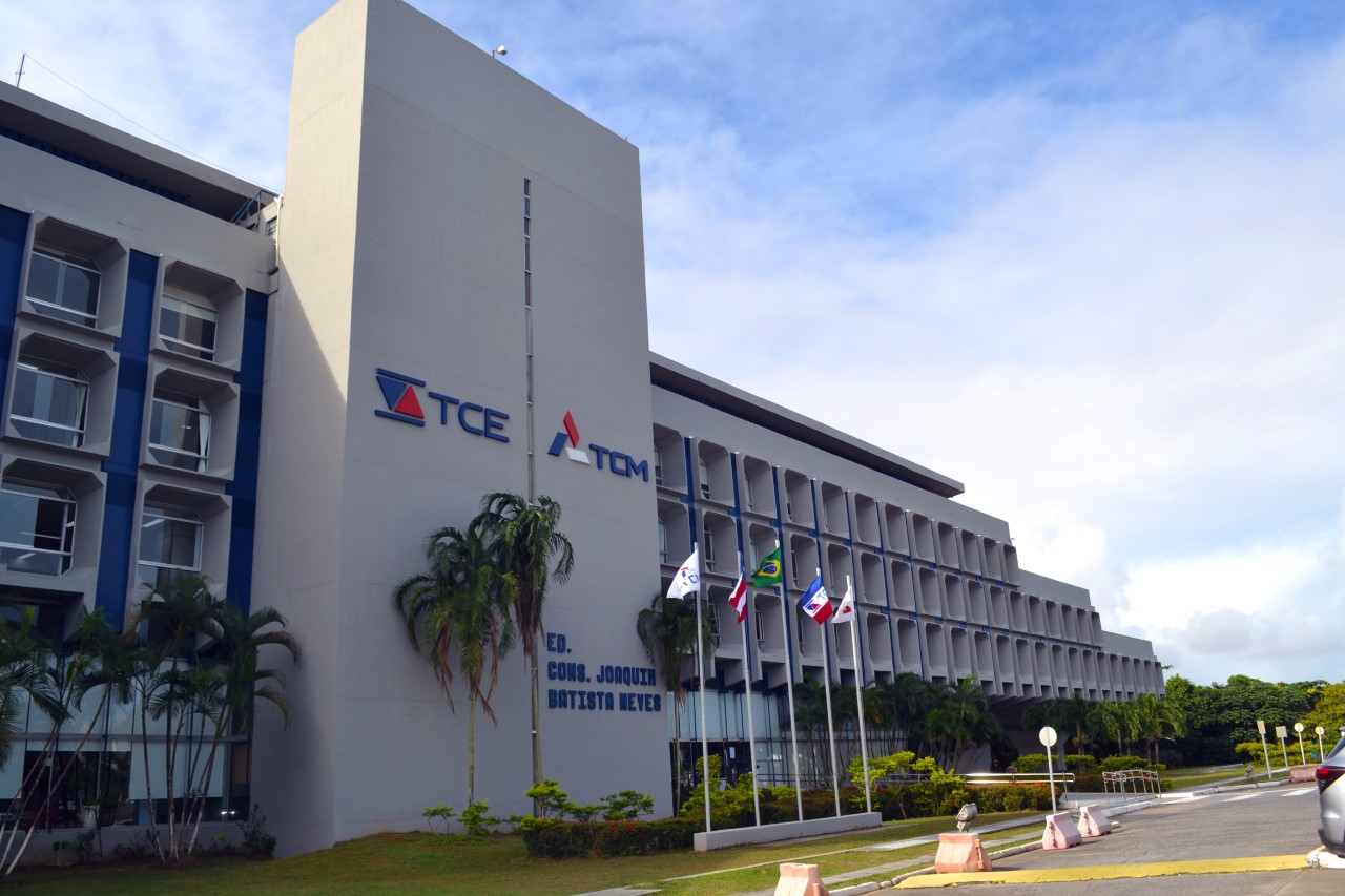 Acesso ao TCE/BA só com comprovação de vacina ou de testes negativos