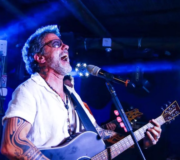 Tuca Fernandes anima a segunda edição da ‘Varanda do Tuca’, em Salvador, nesse domingo (23)