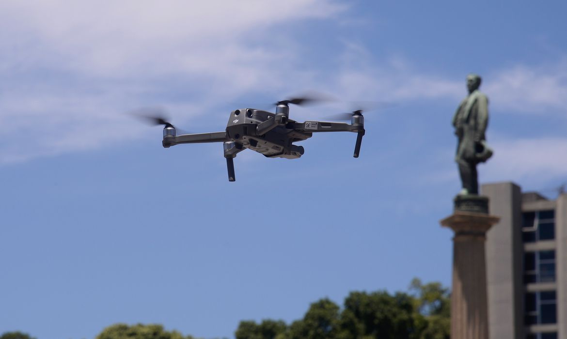 Anac dá primeira autorização para entrega comercial usando drones