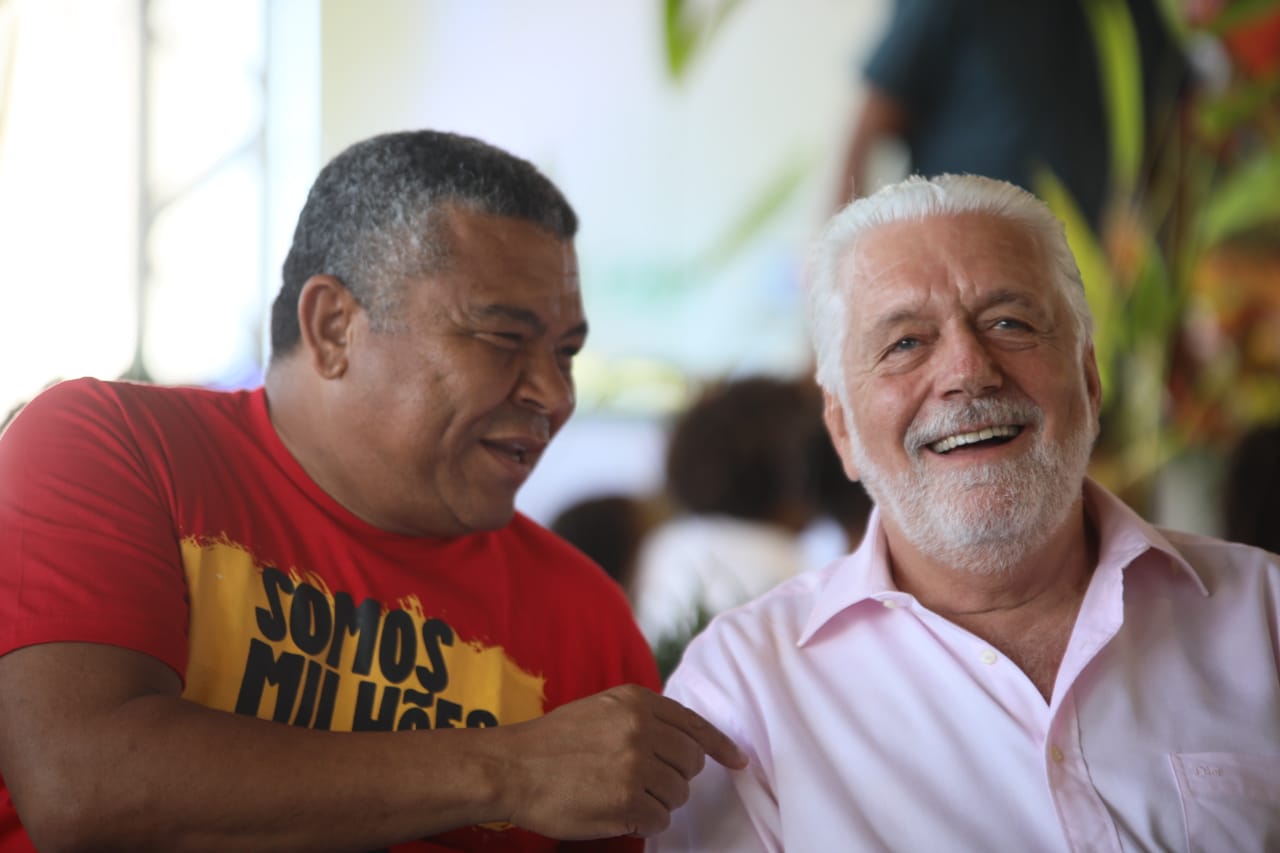 Valmir diz que Wagner é candidato e que grupo marchará unido nas eleições deste ano
