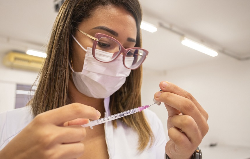Lauro de Freitas vacina crianças de 5 a 11 anos com e sem comorbidades nesta quarta-feira (02)