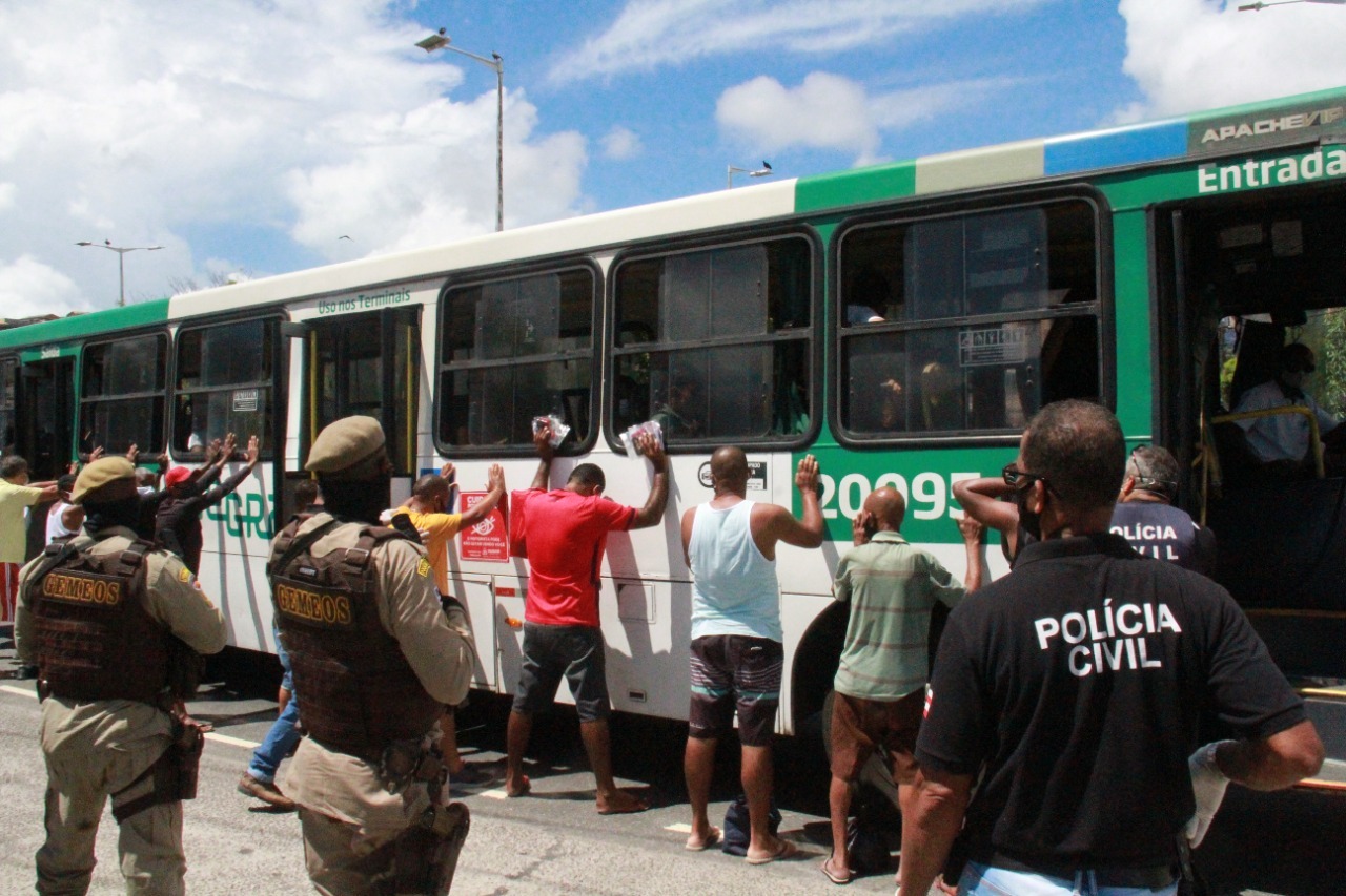 Roubos de ônibus seguem em queda pelo segundo mês consecutivo