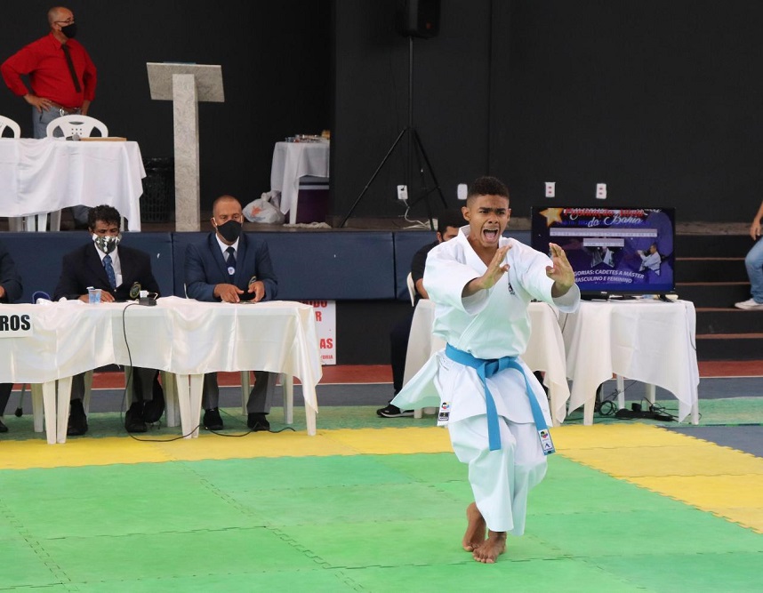 Atletas baianos das artes marciais viajam para classificatórias nacionais com apoio da Sudesb