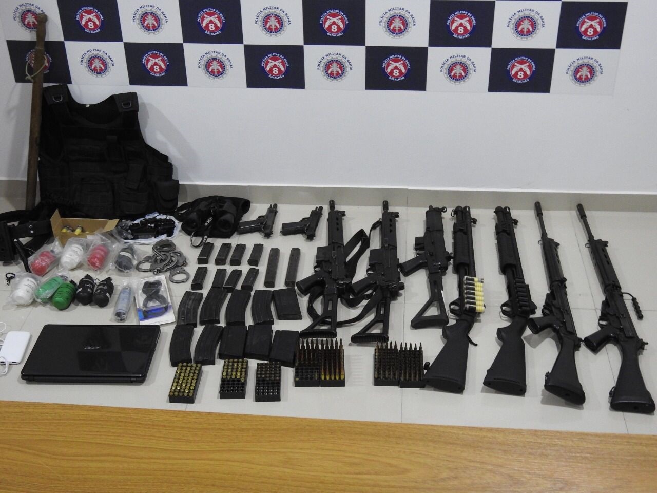 Fuzis, metralhadora e granadas são encontrados com PM mineiro