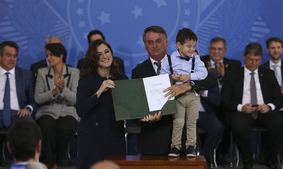 Brasil: Novos ministros tomam posse no Palácio do Planalto