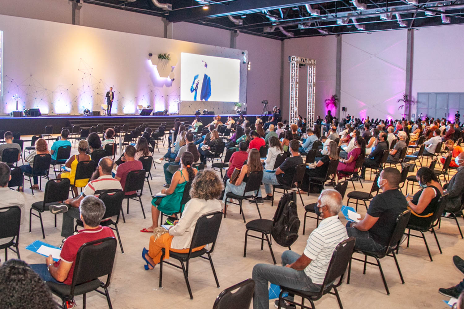 Bahia Expo & Negócios reúne empresas das cadeias produtivas de alimentos, moda, beleza e artesanato