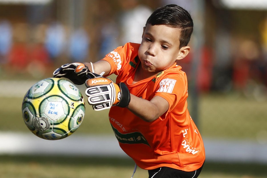 Competição de futebol infanto-juvenil atrai times de cinco países para Salvador