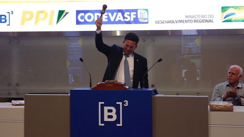 Roma comemora sucesso do leilão do Baixio de Irecê