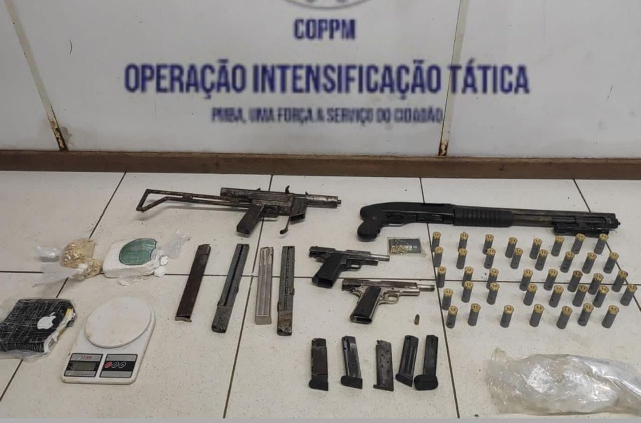 PM evita confronto entra traficantes no bairro de Rio Sena e apreende quatro armas de fogo 