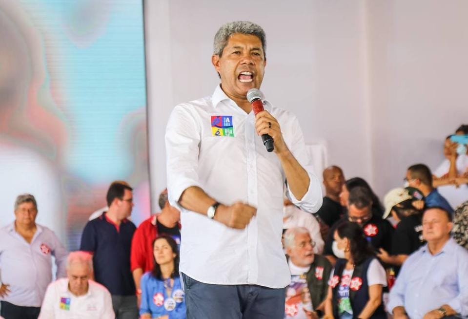 Acompanhado da ministra Ana Moser, Jerônimo Rodrigues entrega requalificação do Centro Olímpico de Natação em Salvador