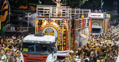 Ilê Aiyê homenageia a história e cultura do povo keniano no Carnaval 2025