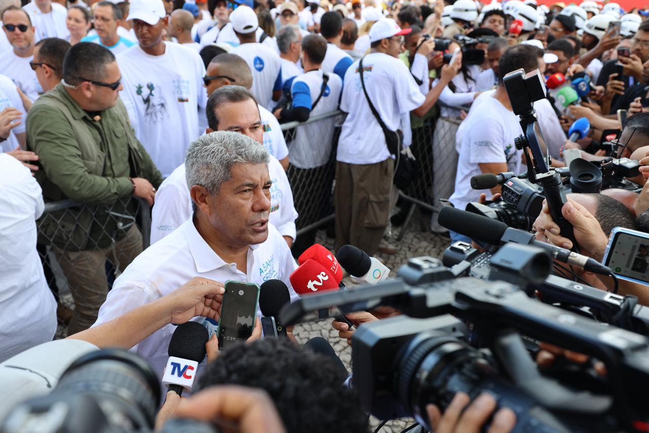 Jerônimo associa tradição do Bonfim à garantia de paz e segurança do Estado