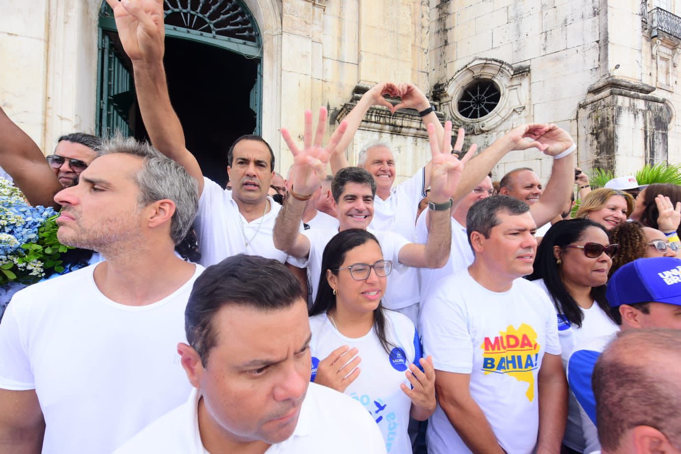 “Este ano marca o início de uma nova história para os baianos”, diz ACM Neto na Lavagem do Bonfim