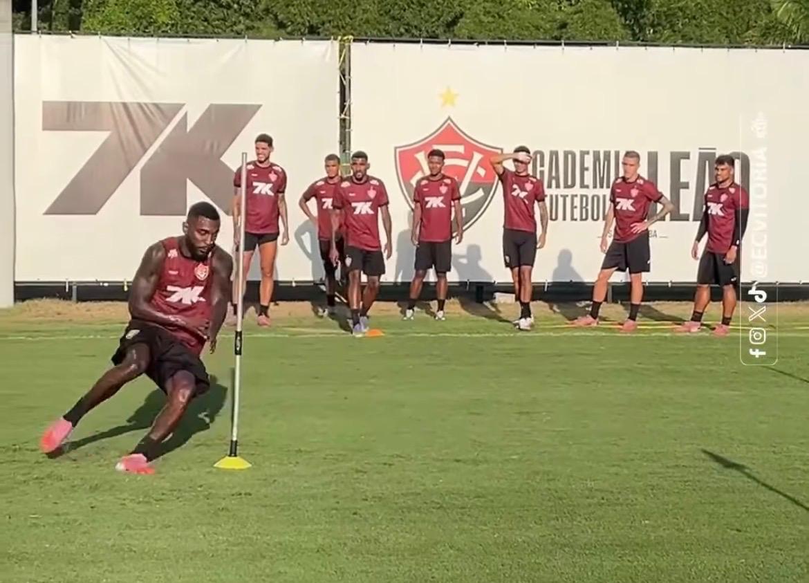 Vitória inicia semana de treinos visando estreia no Brasileirão