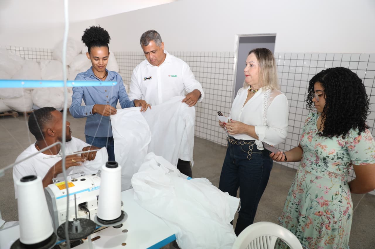 Governo da Bahia fortalece Agricultura Familiar e Economia Solidária com entregas e autorizações no Vale do Jiquiriçá