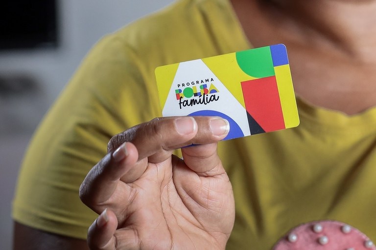 Bolsa Família chega a mais de 2,3 milhões de beneficiários da Bahia a partir desta segunda (19)