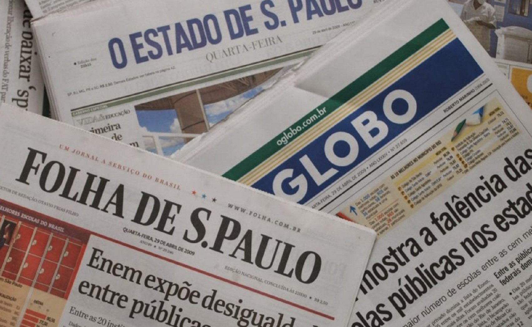 Manchetes dos principais jornais desta quarta-feira (11.02)