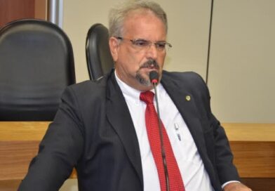 Ex-deputado reage a ataques ao governo de empresário saudoso da política