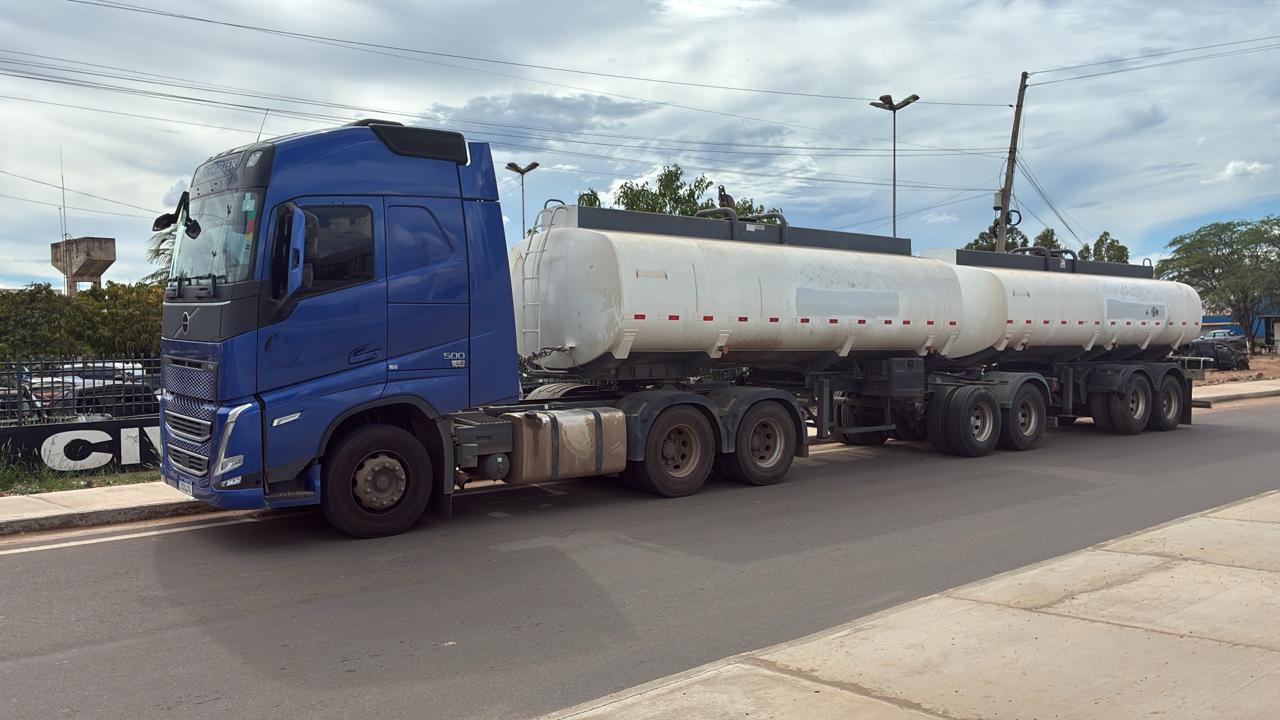 PMs da BA e PE, PRF e FICCO Bahia desarticulam base de quadrilha especializada em roubo de caminhões e recuperam veículo