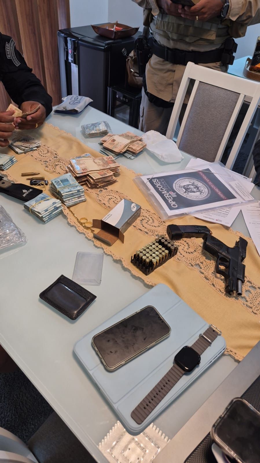 Operação “Banda Suja” prende quatro PMs investigados por formação de milícia na região de Ipirá