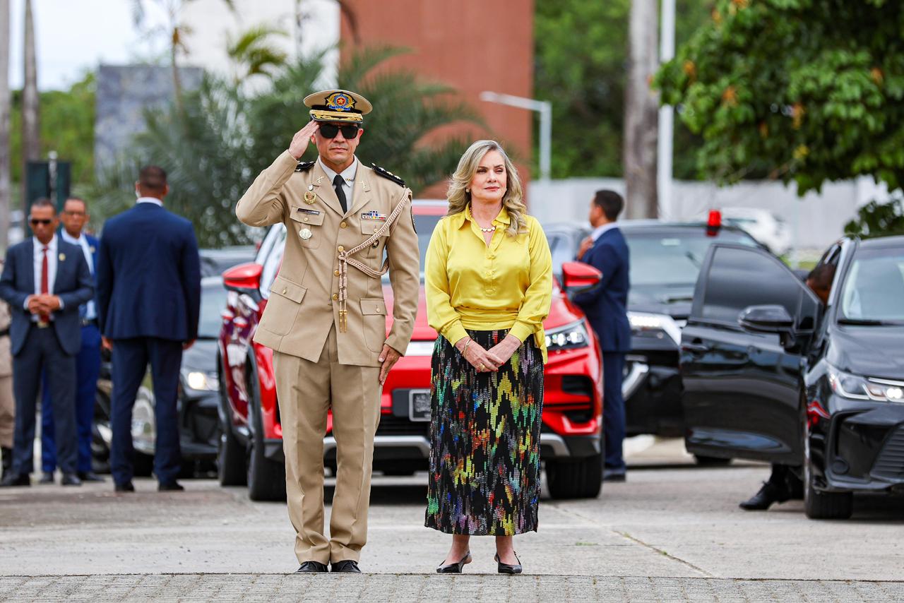 Assembleia Legislativa vive manhã inédita com a primeira presidente passando em revista a tropa da PM