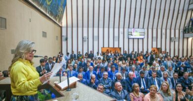 Ivana Bastos ressalta a democracia e a harmonia entre os três Poderes na reabertura dos trabalhos legislativos