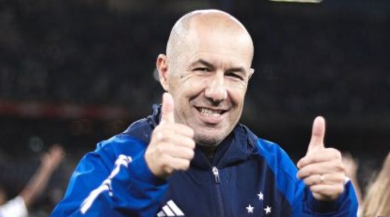 Flamengo acerta com Leonardo Jardim, que desembarca no Rio e assume na final do Carioca