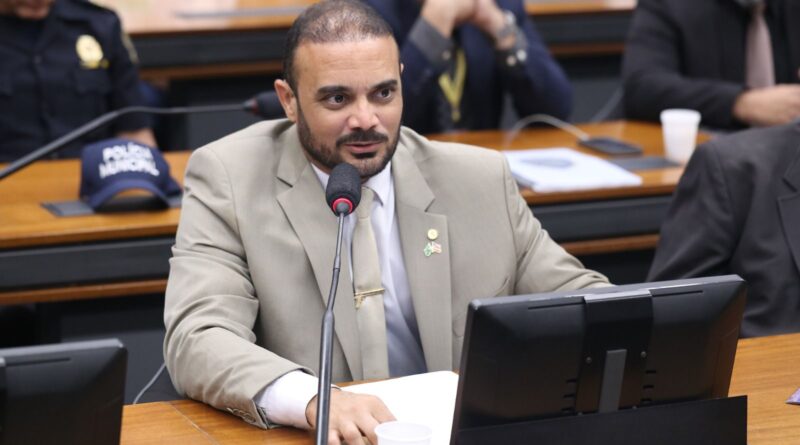 Capitão Alden se posiciona favorável a PL que combate contrabando de tabaco e similares