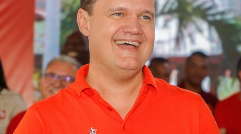 Após deixar Brasília, Júlio lança pré-candidatura a deputado estadual: “Missão de apoiar os municípios da Bahia”