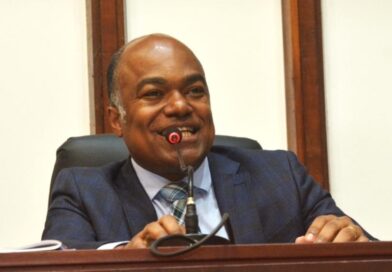 Samuel Júnior cobra esclarecimentos sobre venda da Cesta do Povo  e associa episódio à investigação envolvendo Banco Master