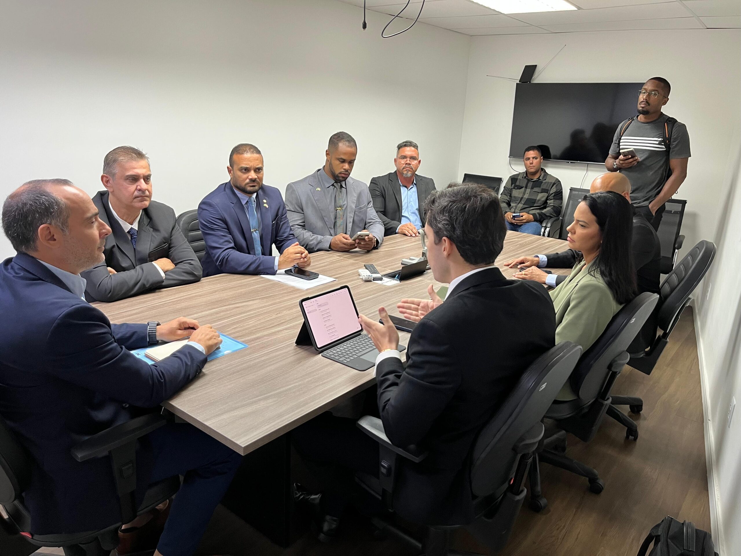 Defesa: Capitão Alden promove reunião na PF com Giovanni Roncalli