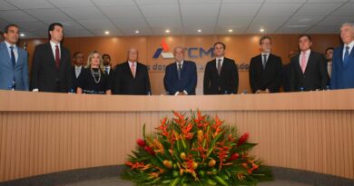 Ivana Bastos participa de sessão no TCM que homenageia Hugo Motta e César Borges