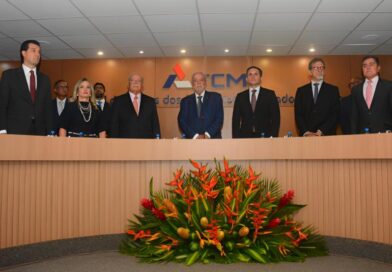 Ivana Bastos participa de sessão no TCM que homenageia Hugo Motta e César Borges