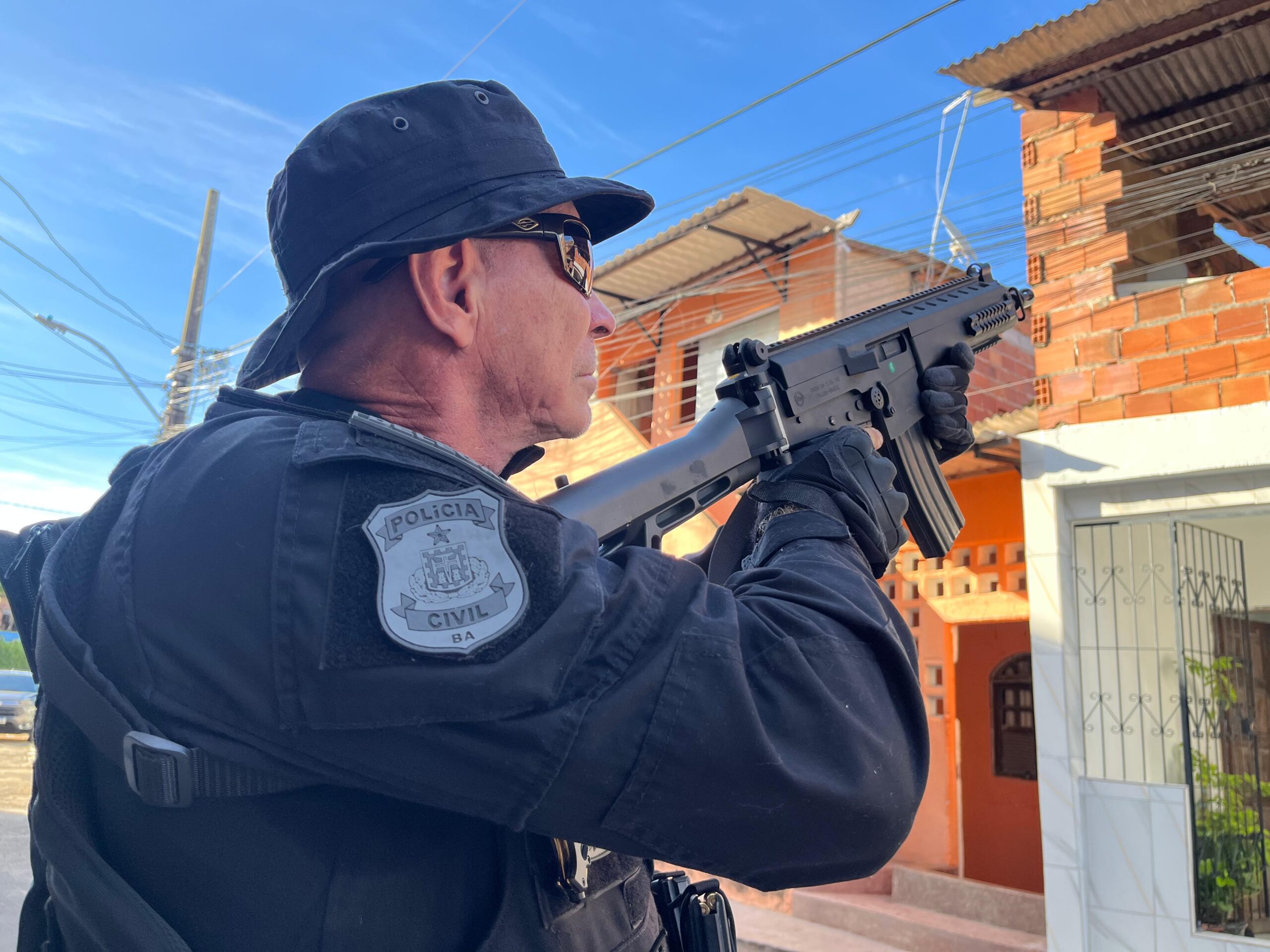Polícia Civil realiza buscas por indícios referentes à morte de adolescente em Itinga